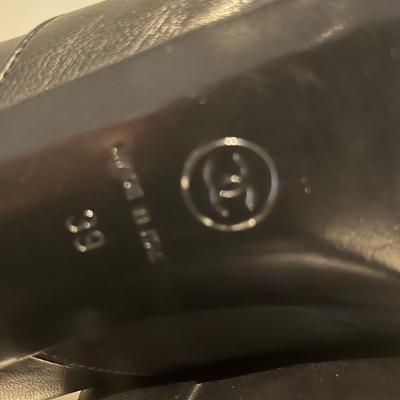 Chanel Lambskin booties-size 39 - Picture 4 of 6